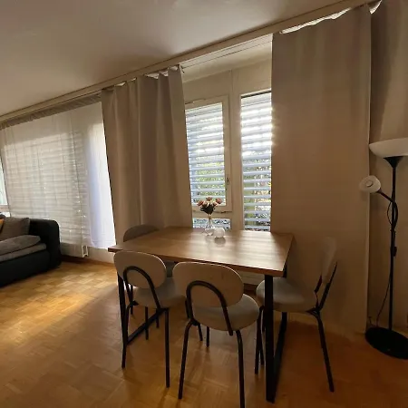 Warm Centrally Located And Quiet In Βέρνη