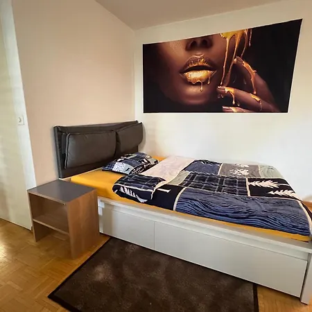 Lejlighed Warm Centrally Located And Quiet In *