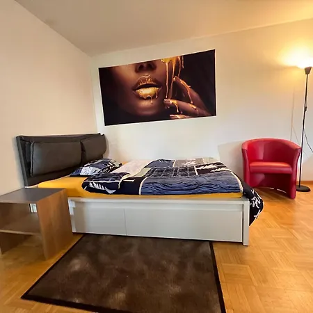 Warm Centrally Located And Quiet In Lejlighed *