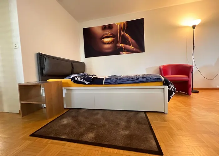 Warm Centrally Located And Quiet In Berno